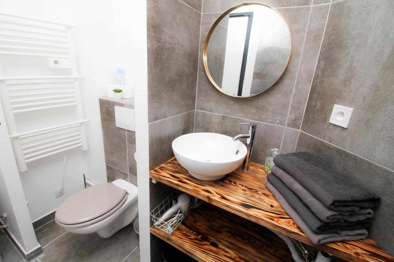 Charmant T2 En Coeur De Ville - 2 Lits + Lit Bebe - Wifi - Imprimante Каркассонн Екстер'єр фото